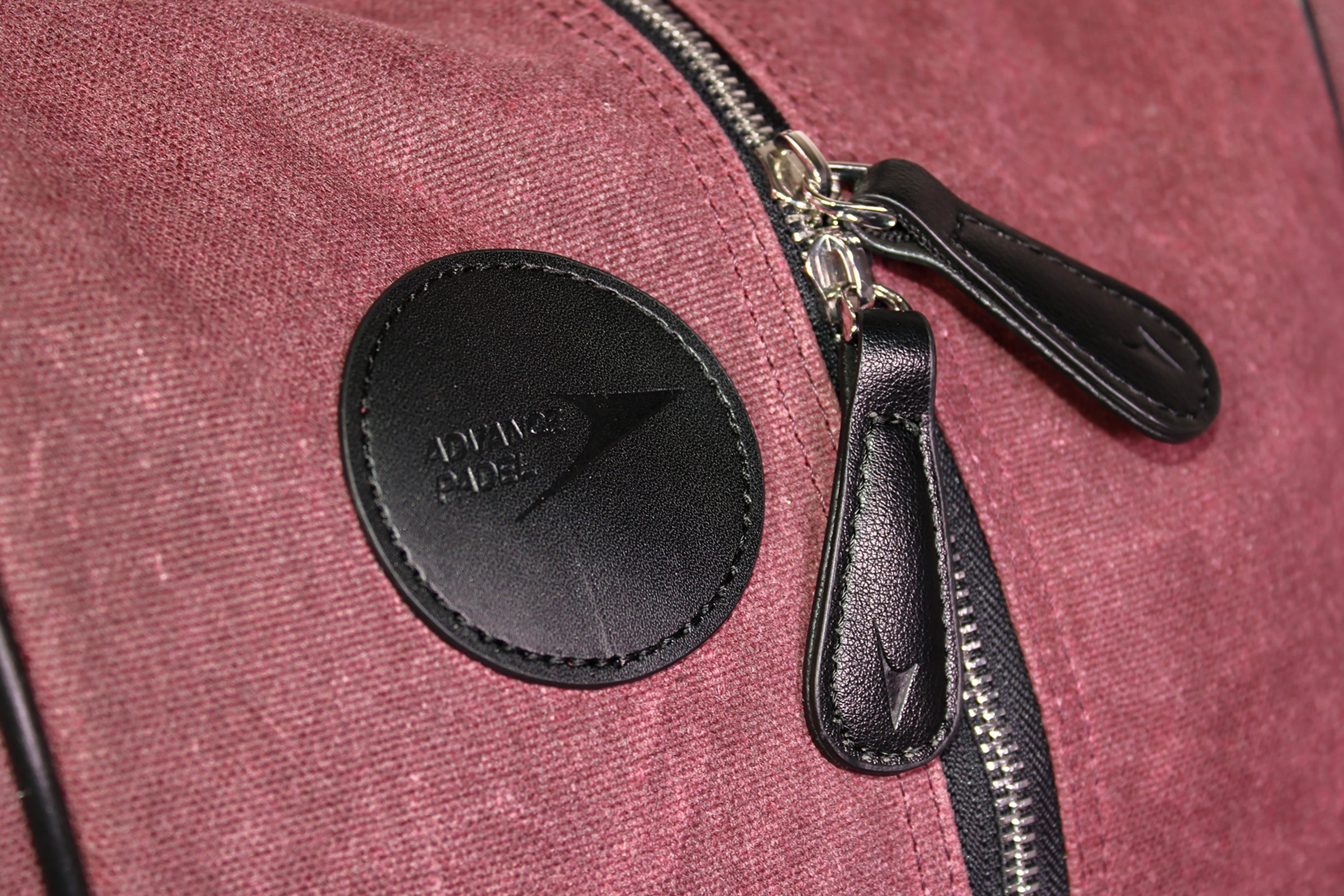 Invicto Tour Bag